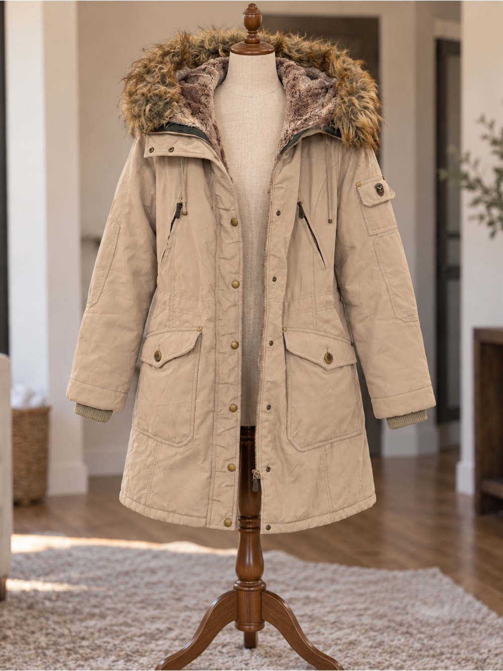 1 MADISON EXPEDITION Women’s Taupe Faux Fur Hooded Parka Coat L - Picture 4 of 7